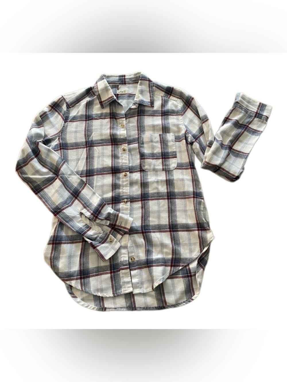 Hollister Women’s Plaid Flannel Long-Sleeve Button-Up Shirt XS